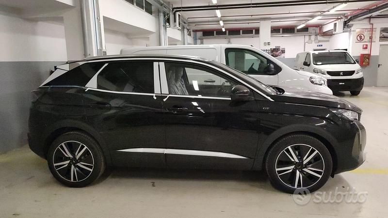 Usata Peugeot 3008 GT 131 CV (96 kW) 2023 Nero SUV