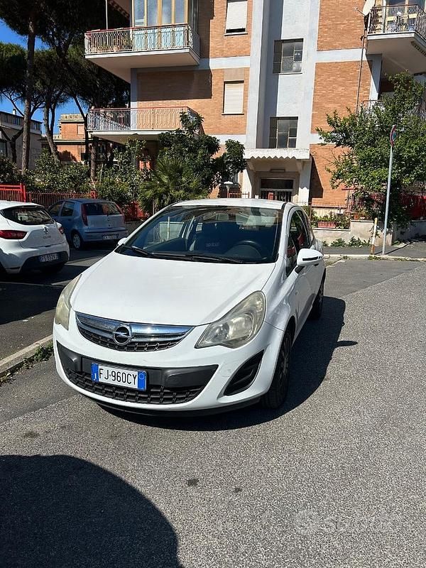 Usata Opel Corsa 2012 Bianco Utilitaria
