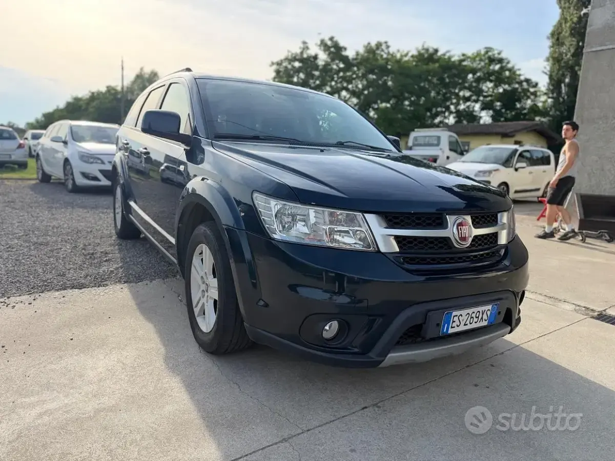 Usata Fiat Freemont 170 CV (125 kW) 2013 Blu SUV