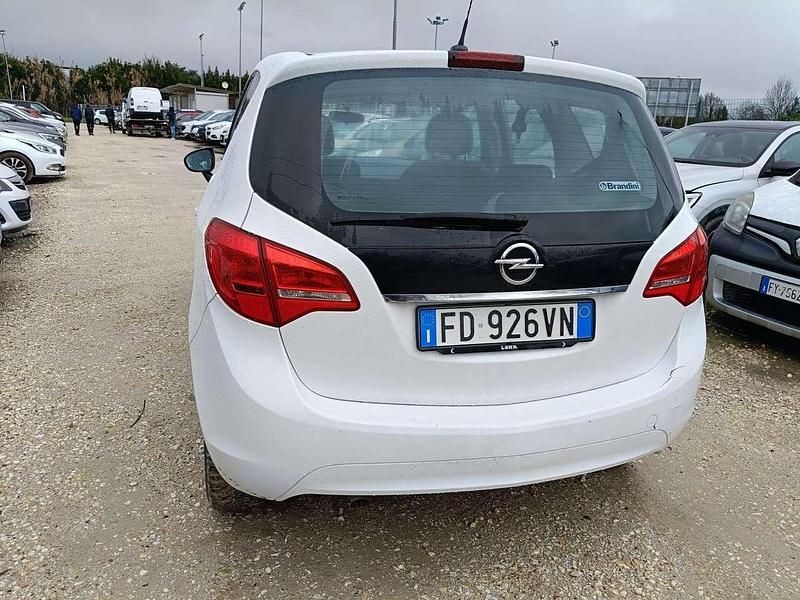 Usata Opel Meriva 120 CV (88 kW) 2016 Argento Monovolume