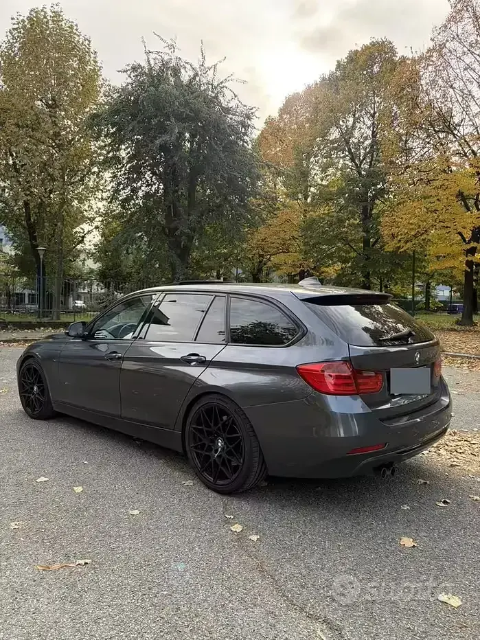 Usata BMW 330 Sport Line 258 CV (189 kW) 2012 Grigio Station wagon