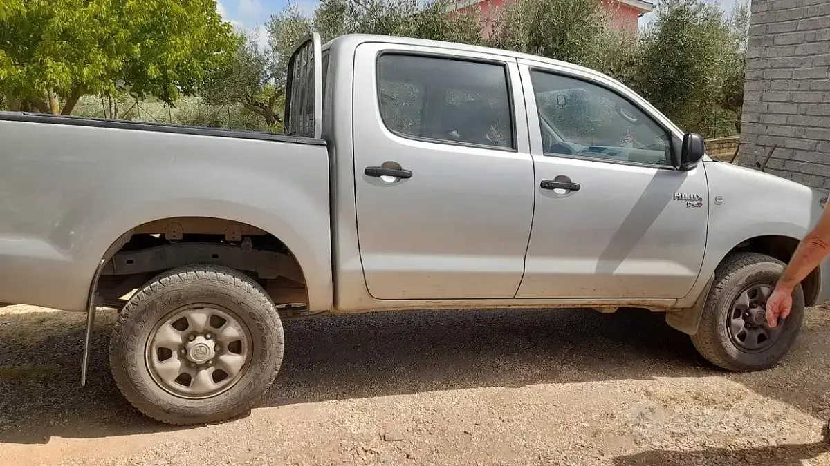 Usata Toyota HiLux 120 CV (88 kW) 2007 Grigio Pick-up
