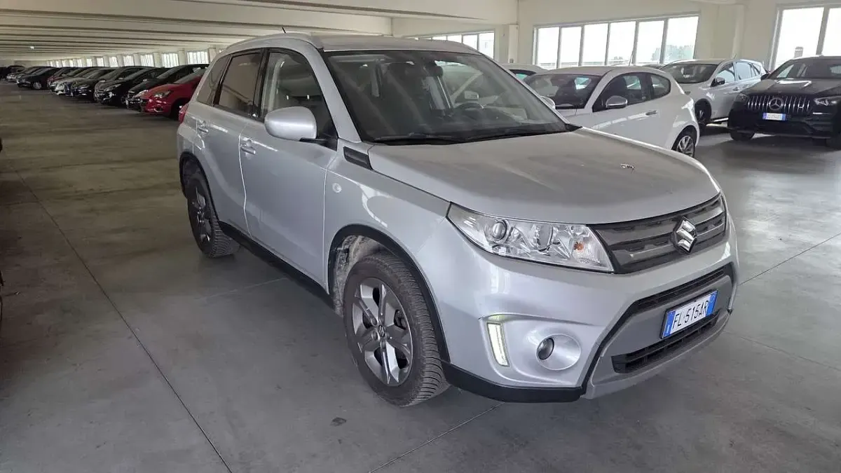 Usata Suzuki Vitara Cool 120 CV (88 kW) 2017 Argento SUV