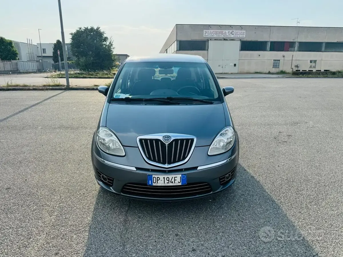 Usata Lancia Musa 95 CV (69 kW) 2008 Monovolume