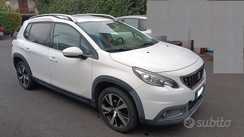 Bianco Usata 2017 Peugeot 2008 Allure SUV | 12.200 € (Buon prezzo) - Immagine 1/4