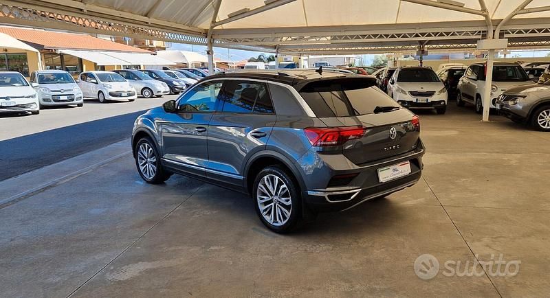 Usata VW T-Roc Advance 150 CV (110 kW) 2018 Grigio SUV
