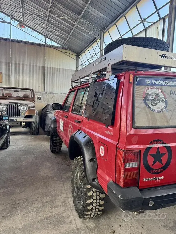 Usata Jeep Cherokee 1986 Rosso SUV
