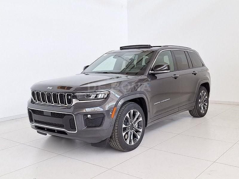 Grigio Nuova 2025 Jeep Grand Cherokee Overland SUV | 71.900 € - Immagine 1/4