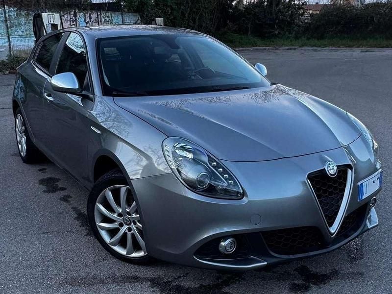 Usata Alfa Romeo Giulietta Super 120 CV (88 kW) 2016 Grigio Utilitaria