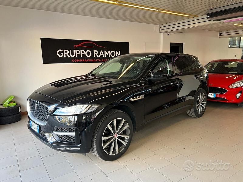 Nero Usata 2018 Jaguar F-Pace Pure SUV | 17.790 € (Ottimo prezzo) - Immagine 1/4