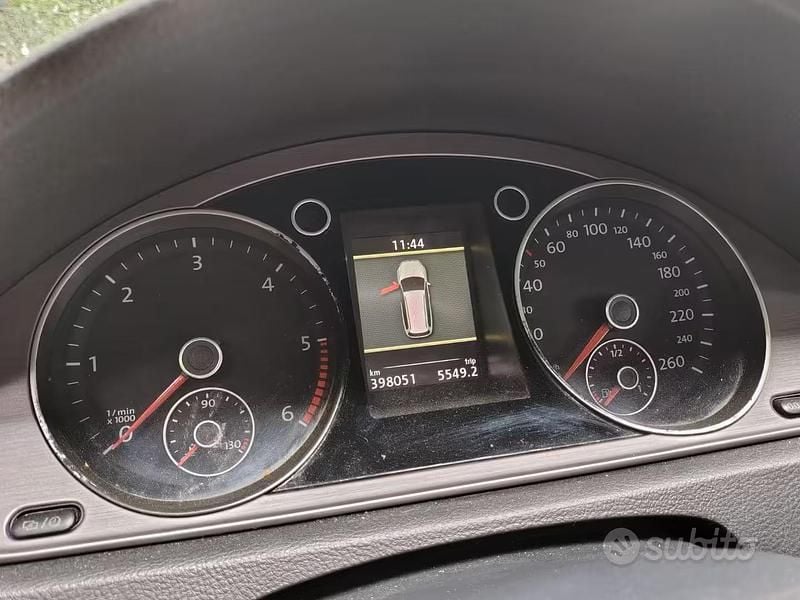 Usata VW Passat 140 CV (102 kW) 2014 Grigio Station wagon