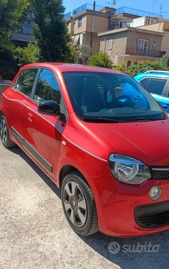 Usata Renault Twingo 69 CV (50 kW) 2023 Rosso Utilitaria