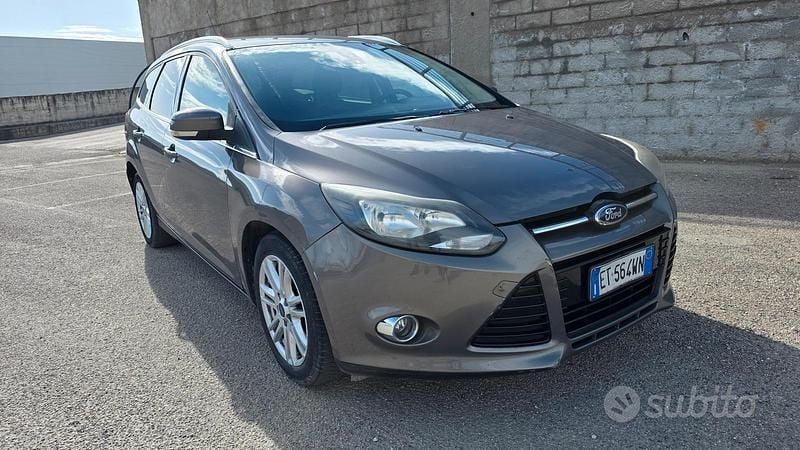 Usata Ford Focus Titanium 115 CV (84 kW) 2014 Grigio Station wagon