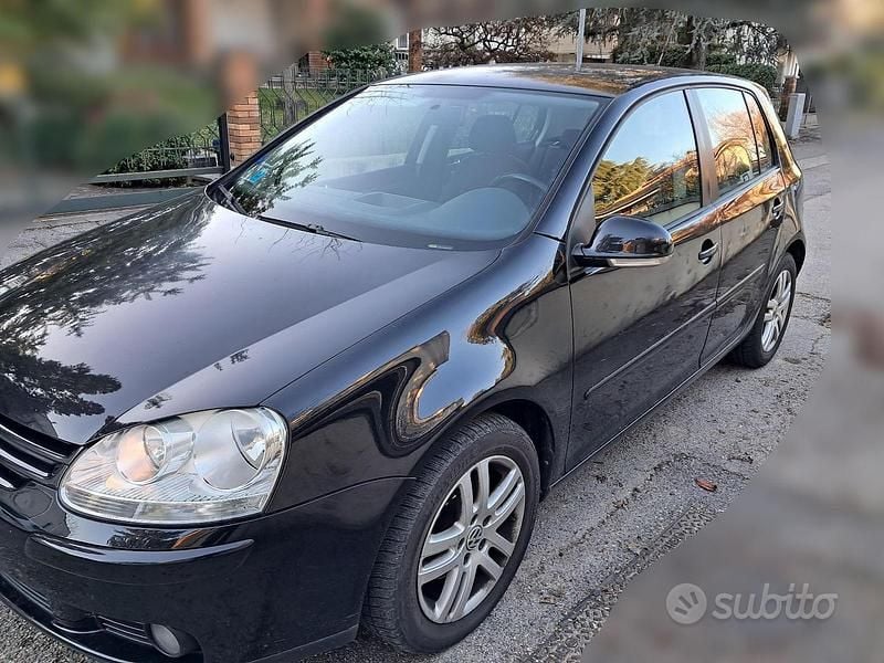 Nero Usata 2007 VW Golf Tre volumi | 2500 € (Ottimo prezzo) - Immagine 1/4