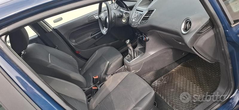 Usata Ford Fiesta 2016 Blu Berlina