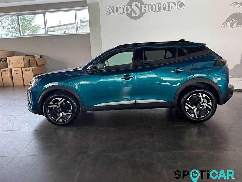 Usata Peugeot 2008 Allure 102 CV (75 kW) 2025 Blu/azzurro SUV