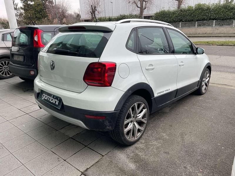 Usata VW Polo Cross 90 CV (66 kW) 2015 Bianco Utilitaria