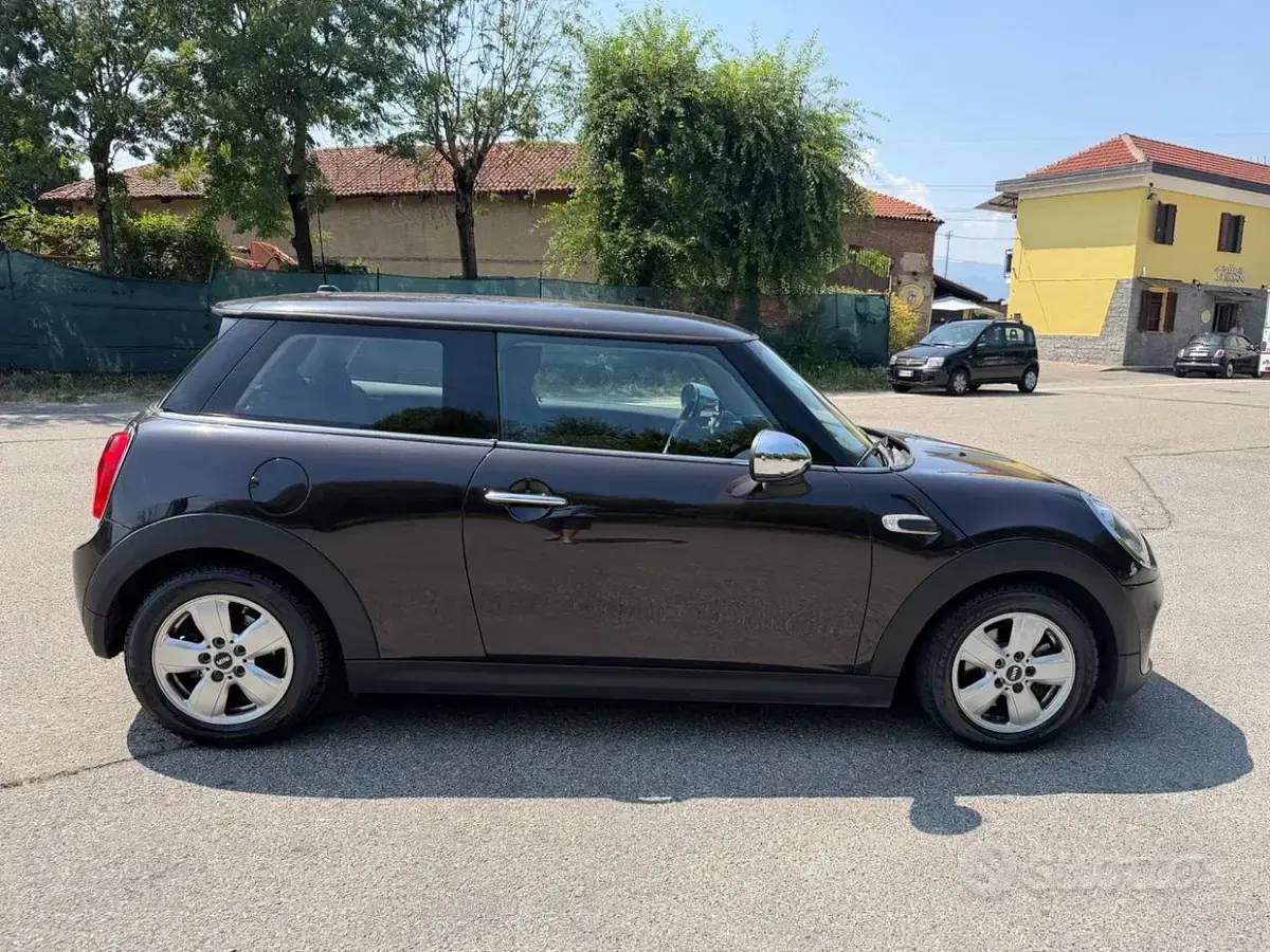Usata Mini One D 95 CV (69 kW) 2015 Nero Utilitaria