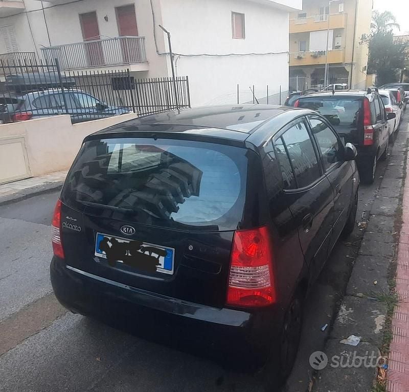 Usata Kia Picanto 75 CV (55 kW) 2008 Nero Utilitaria