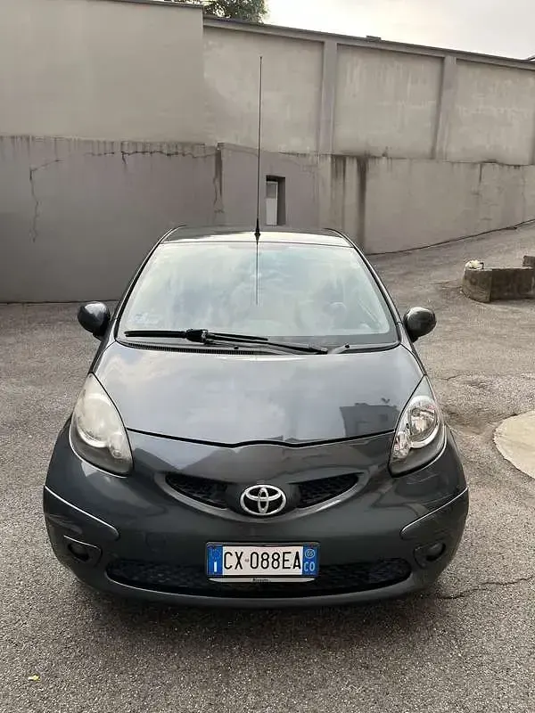 Usata Toyota Aygo 68 CV (50 kW) 2005 Utilitaria