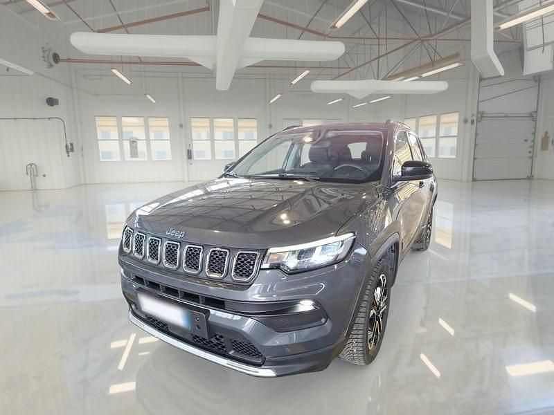 Grigio Usata 2022 Jeep Compass SUV | 17.600 € (Ottimo prezzo) - Immagine 1/4