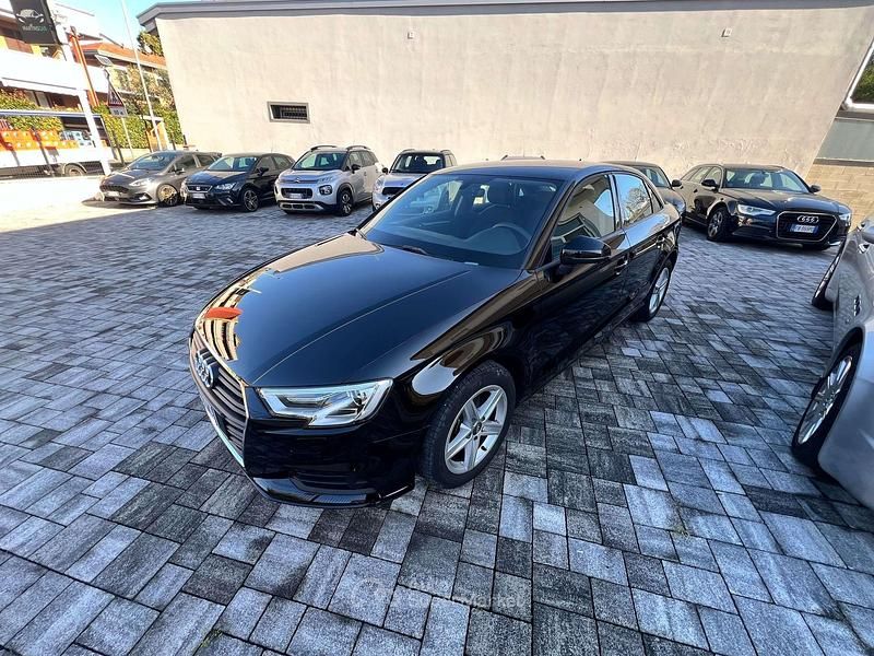 Nero Usata 2019 Audi A3 Ambiente Tre volumi | 17.900 € (Buon prezzo) - Immagine 1/4