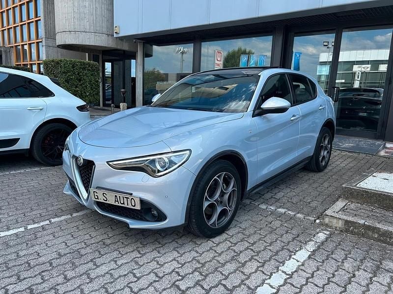 Argento Usata 2022 Alfa Romeo Stelvio Ti SUV | 31.400 € (Super prezzo) - Immagine 1/4