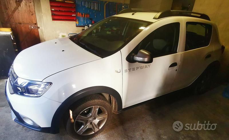 Usata Dacia Sandero Stepway 90 CV (66 kW) 2017 Bianco Berlina