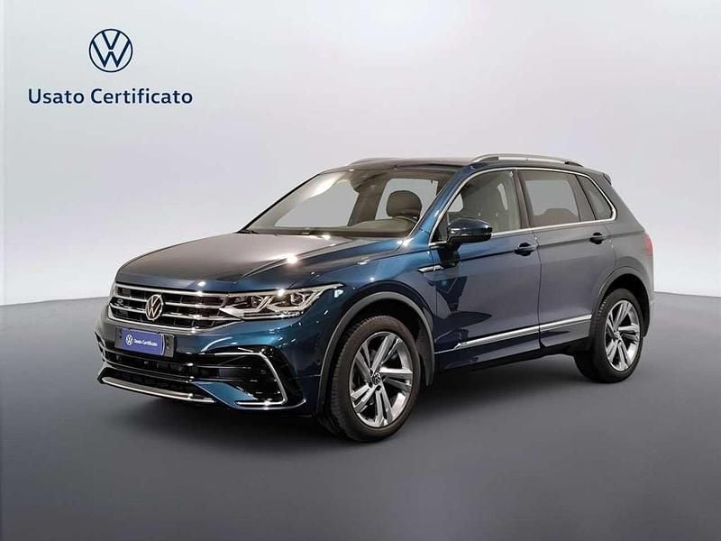 Usata VW Tiguan R-line 150 CV (110 kW) 2023 Nightshade blue metallizzato SUV