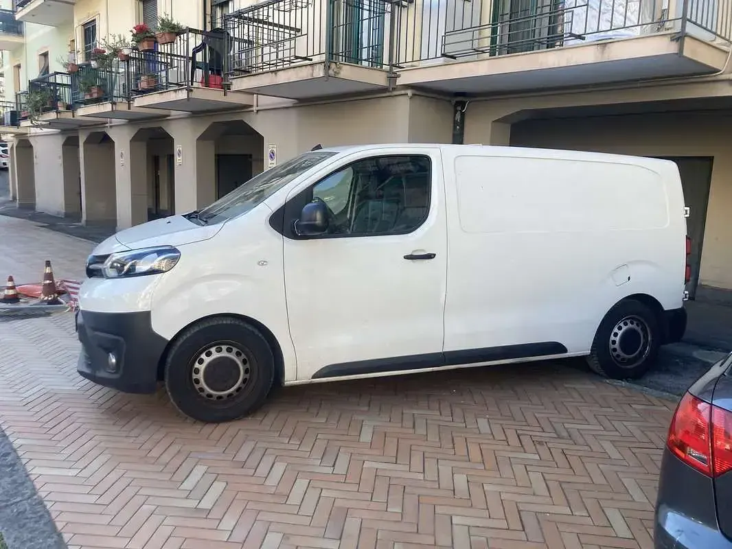 Second-hand Toyota Proace 116 CP (85 kW) 2019 Monovolum