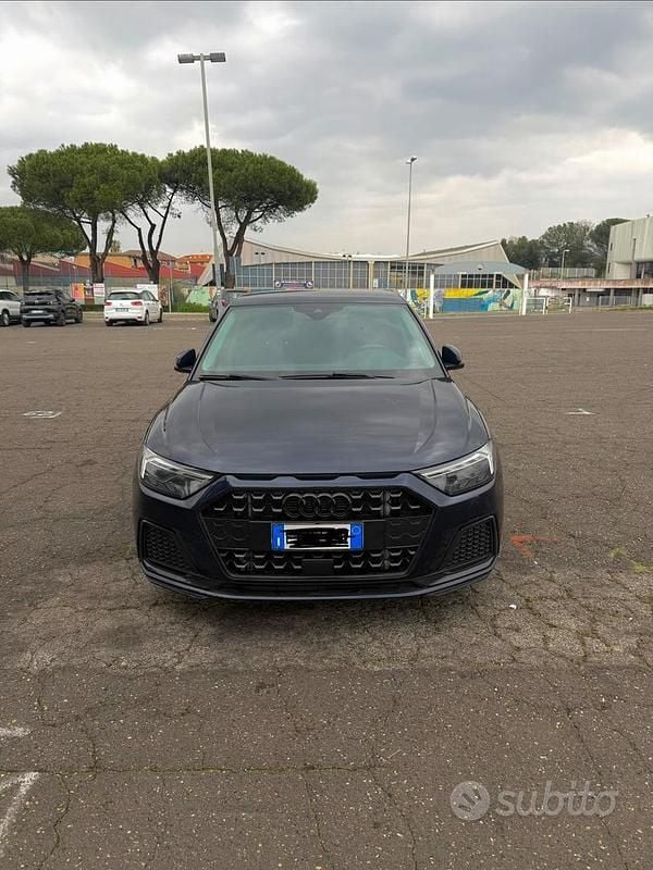 Usata Audi A1 Sportback Ambiente 116 CV (85 kW) 2019 Blu/azzurro Utilitaria
