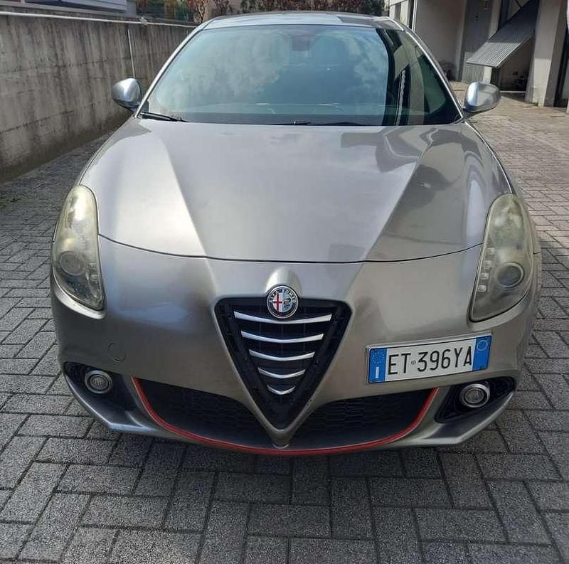 Usata Alfa Romeo Giulietta Distinctive 150 CV (110 kW) 2014 Utilitaria