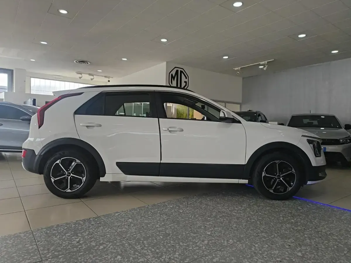 Usata Kia Niro 105 CV (77 kW) 2022 Bianco SUV