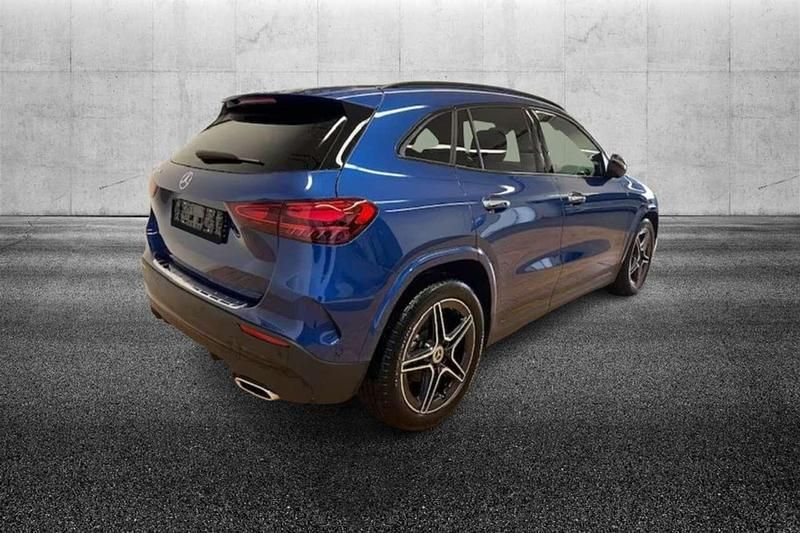 Usata Mercedes GLA200 AMG Line Premium 150 CV (110 kW) 2025 Blu/azzurro SUV