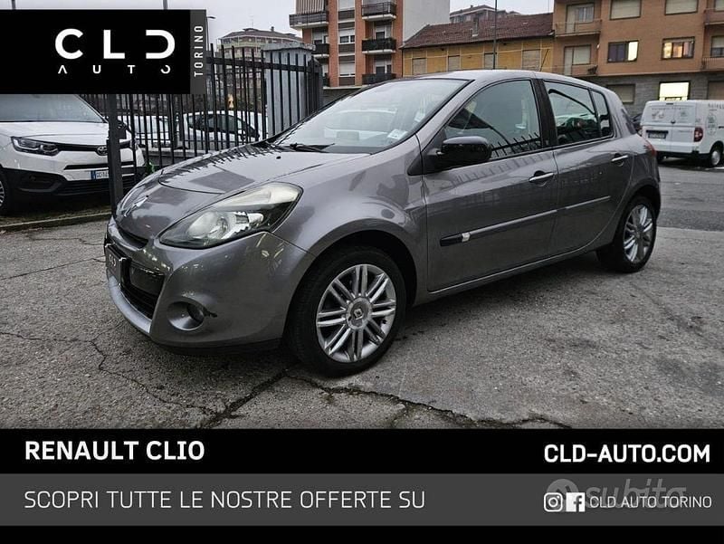 Usata Renault Clio II 105 CV (77 kW) 2011 Grigio Berlina