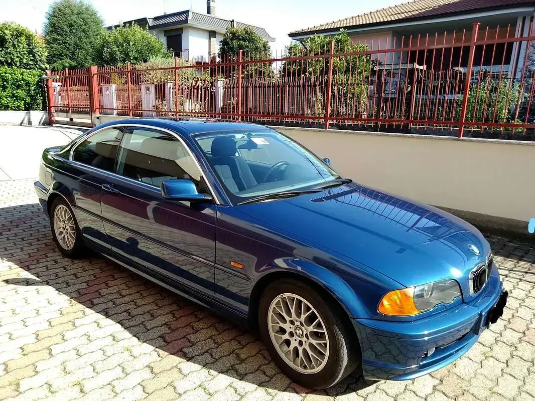 Usata BMW 323 170 CV (125 kW) 1999 Blu/azzurro Coupé
