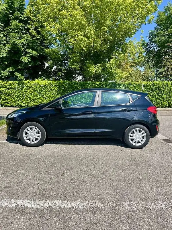 Usata Ford Fiesta 70 CV (51 kW) 2019 Nero Utilitaria