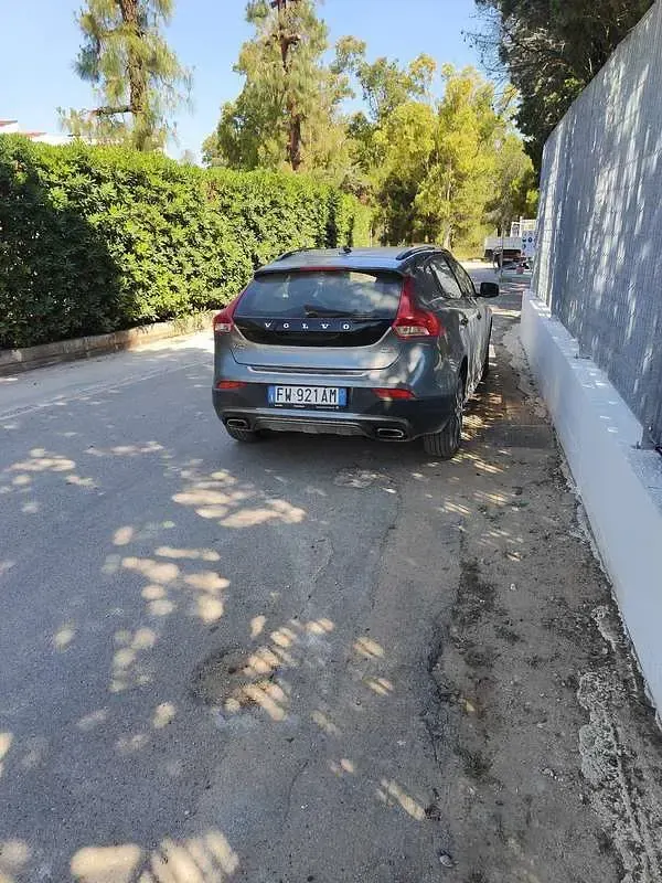 Usata Volvo V40 CC Kinetic 114 CV (83 kW) 2015 Station wagon