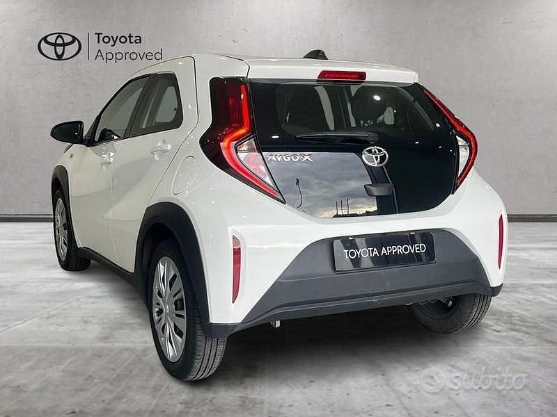 Usata Toyota Aygo X Active 72 CV (52 kW) 2022 Bianco SUV