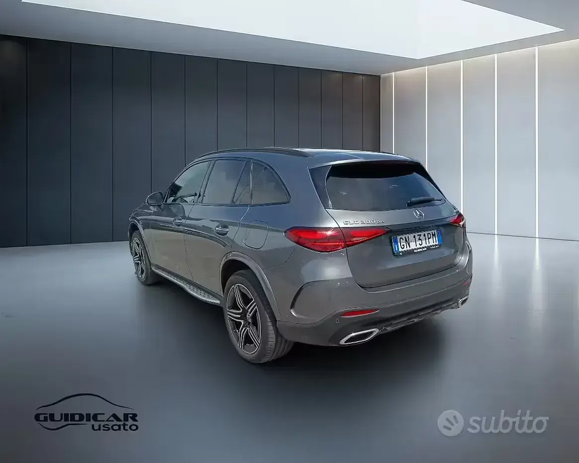 Usata Mercedes GLC300de Premium 197 CV (144 kW) 2023 Grigio SUV