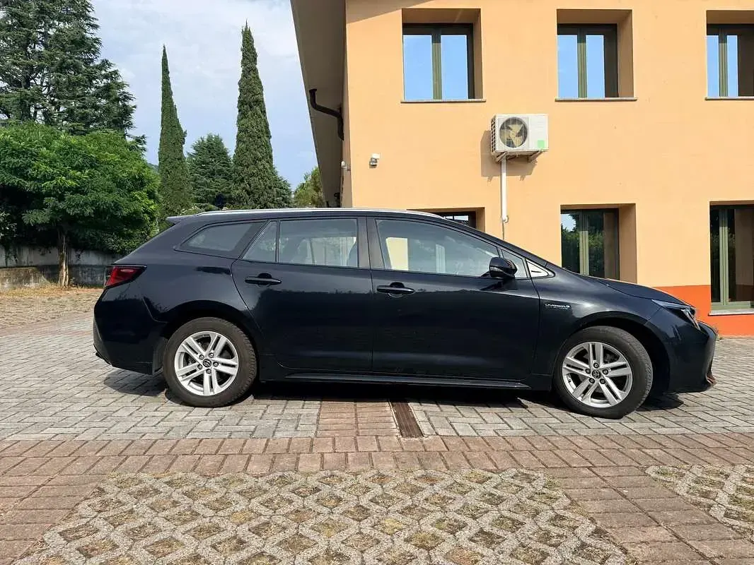 Usata Toyota Corolla Business Edition 98 CV (72 kW) 2021 Nero Station wagon
