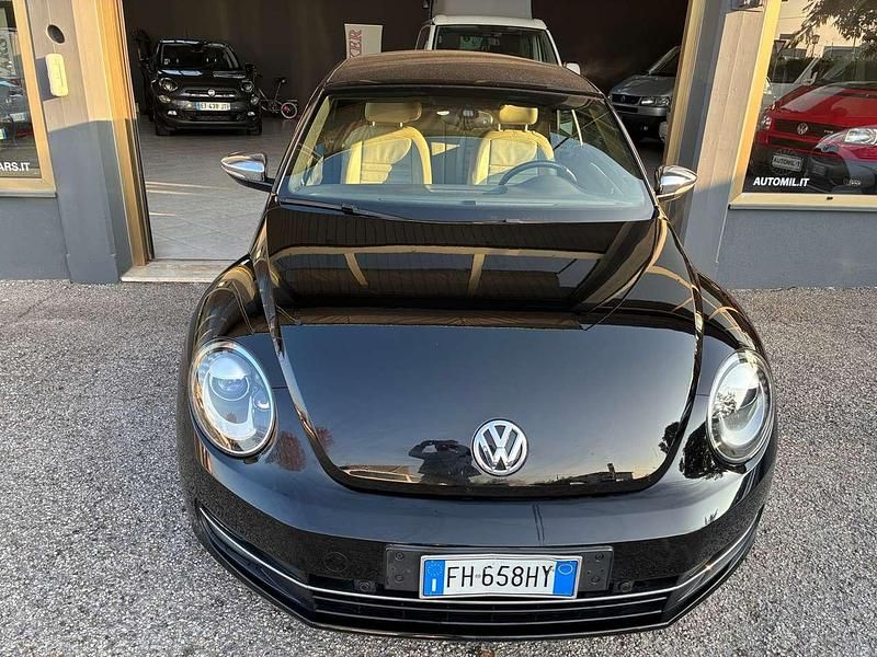 Usata VW Beetle Cabriolet Design 105 CV (77 kW) 2013 Nero Cabrio