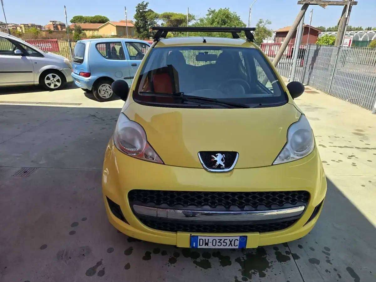 Usata Peugeot 107 Active 68 CV (50 kW) 2009 Giallo Utilitaria
