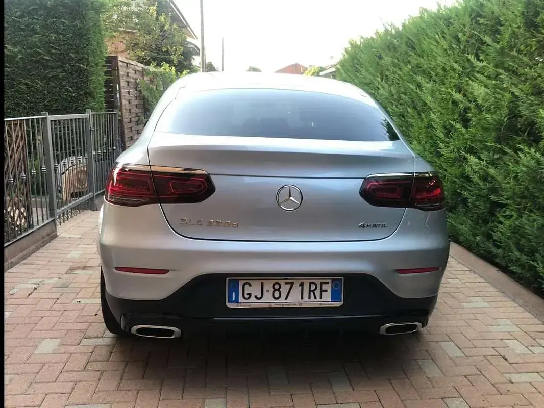 Usata Mercedes GLC220 Edition 194 CV (142 kW) 2022 Argento SUV