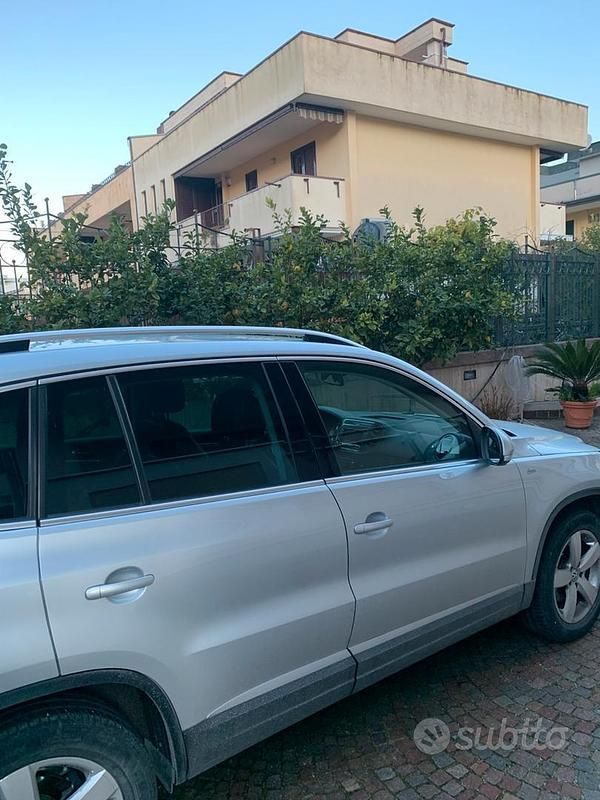 Usata VW Tiguan Style 170 CV (125 kW) 2012 Grigio SUV