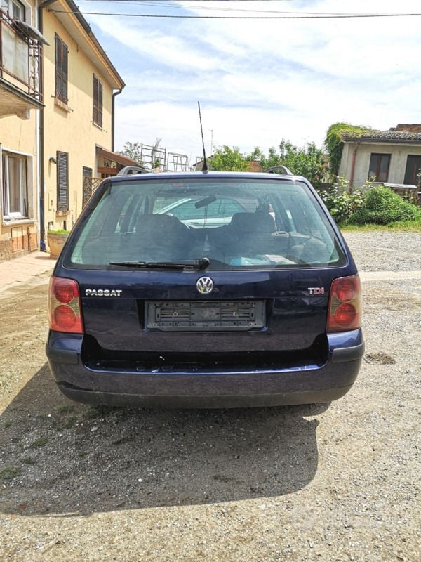 Usata VW Passat 90 CV (66 kW) 2002 Blu Station wagon