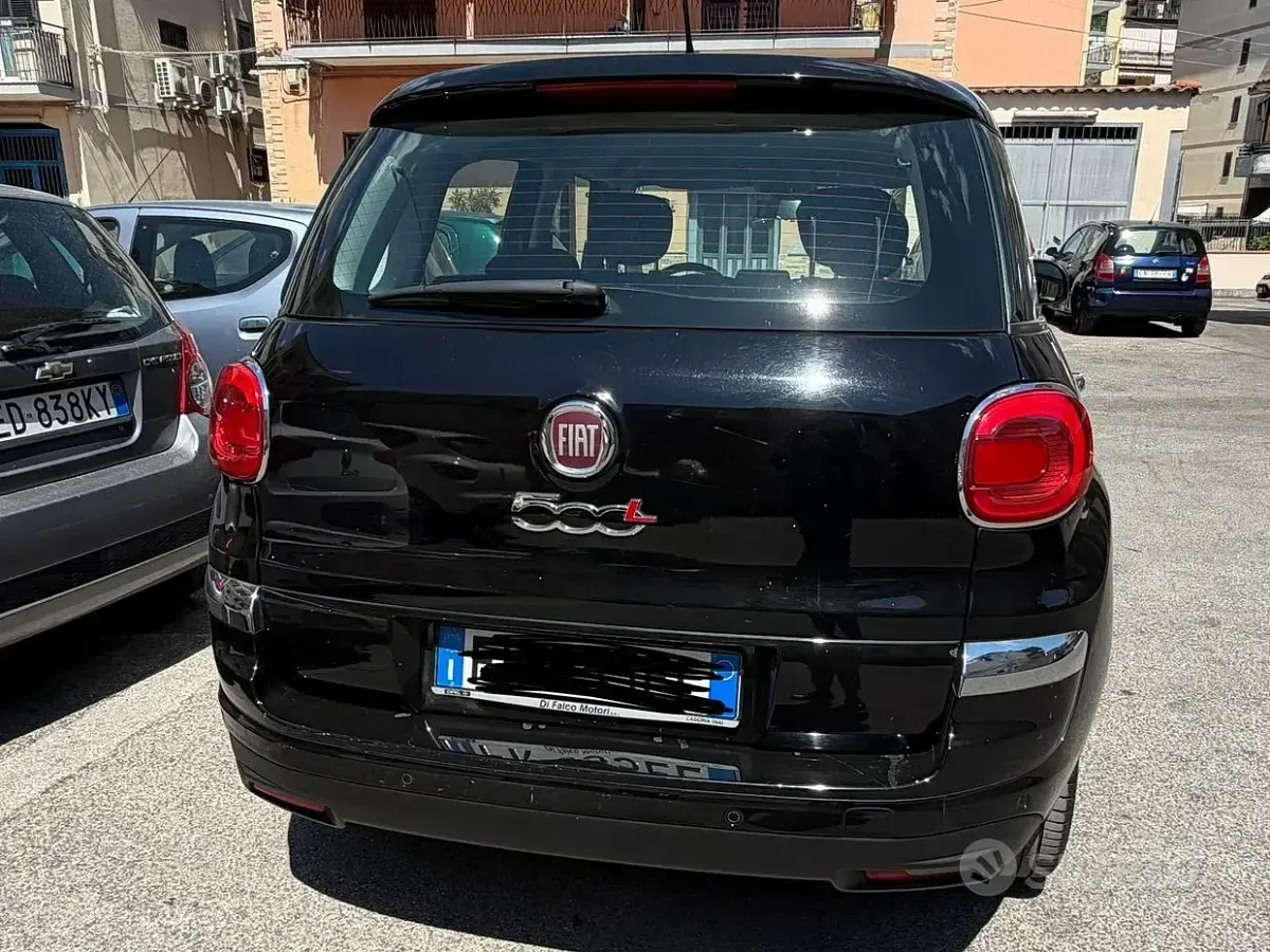 Usado Fiat 500L Lounge 85 CV (62 kW) 2018 Negro Monovolumen