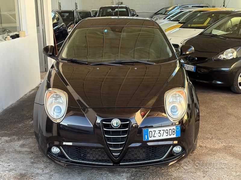 Nero Usata 2010 Alfa Romeo MiTo Distinctive Due volumi | 3000 € (Ottimo prezzo) - Immagine 1/4