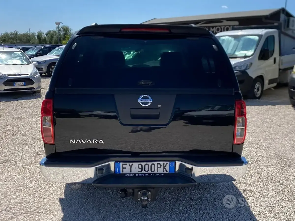Usata Nissan Navara 190 CV (139 kW) 2012 Nero Pick-up