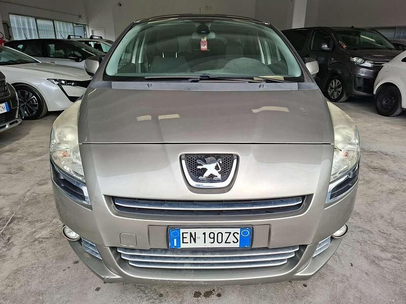 Usata Peugeot 5008 Allure 111 CV (81 kW) 2012 Beige Monovolume